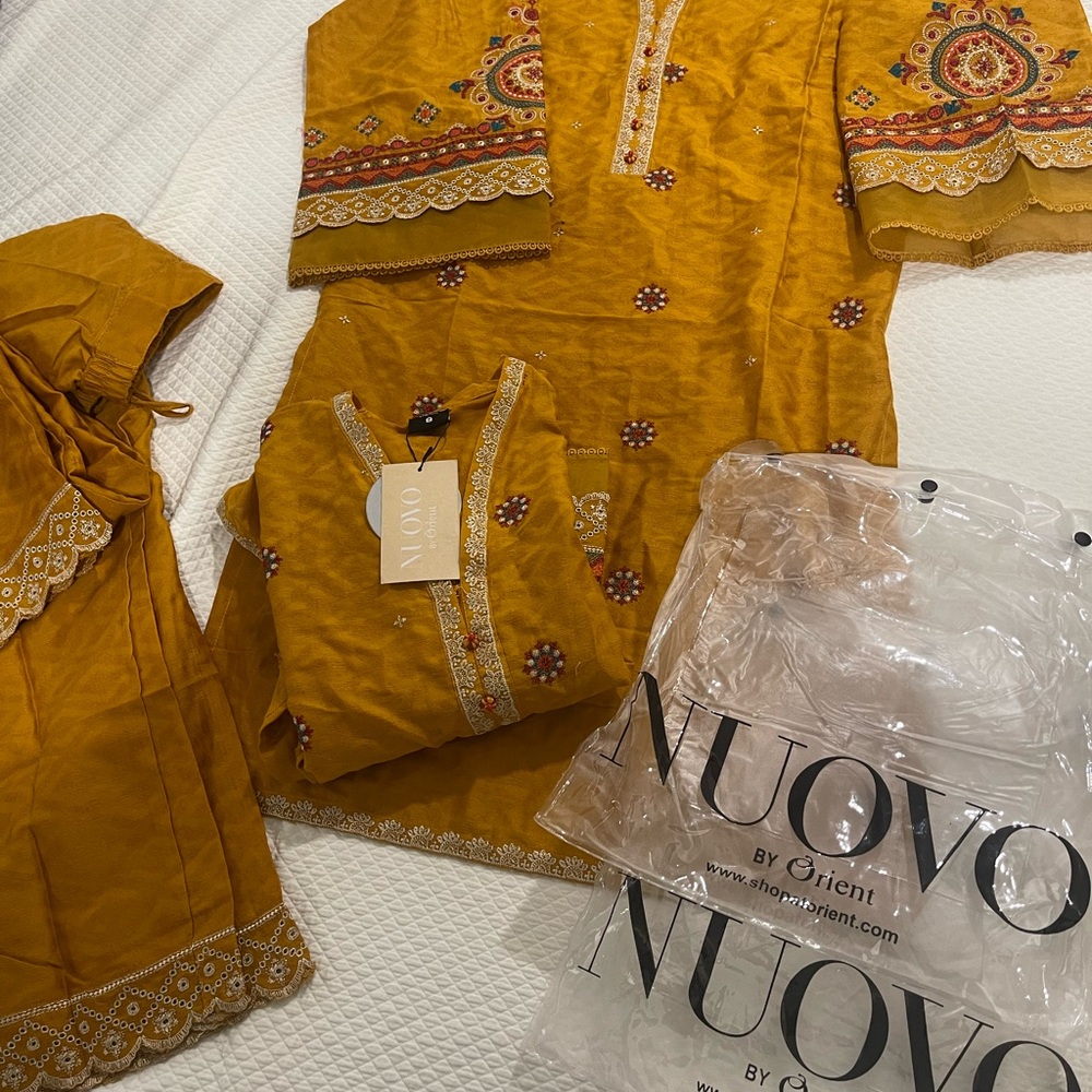 Mustard Embroidered Kurta - Picture 5 of 10